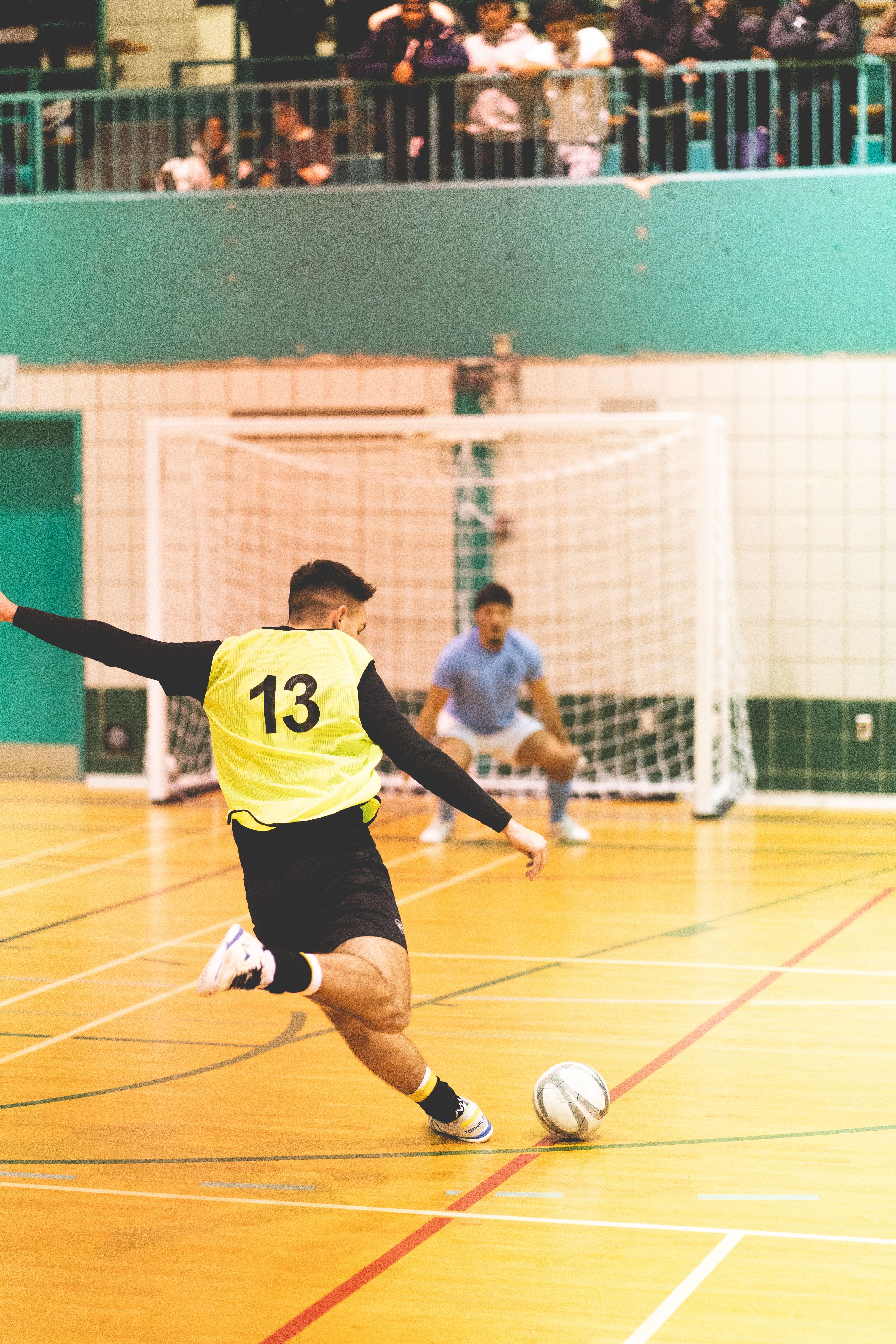 Quanto dura una partita di calcio a 5? Tempi, recuperi e time-out