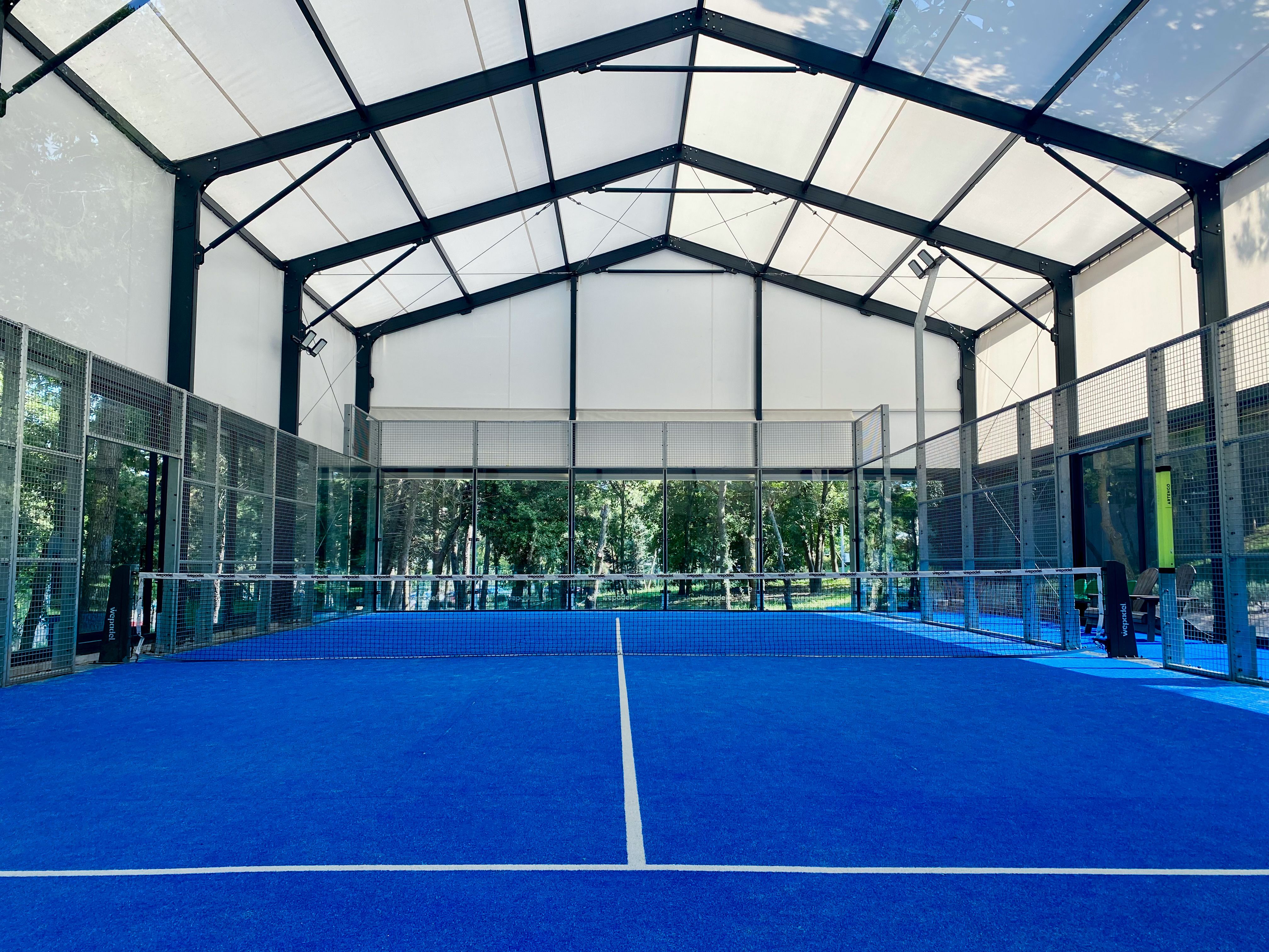 Misure del campo da padel: dimensioni ufficiali, altezza rete e pareti